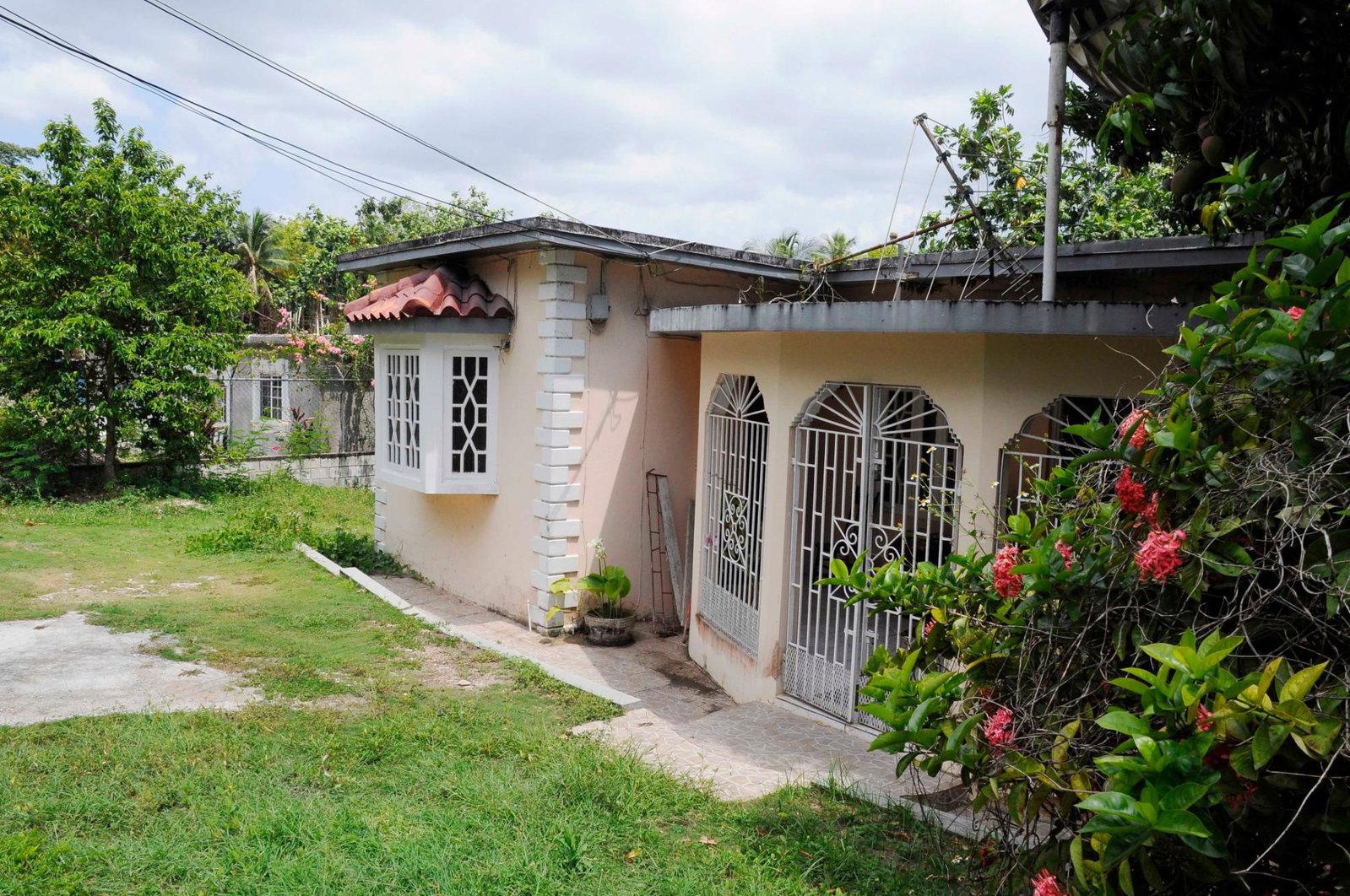 Spacious-7-Bedroom-Home-for-Sale-in-St.-James-Jamaica Second image of 25 Tucker Drive in Irwin, St. James, Jamaica - property is For Sale