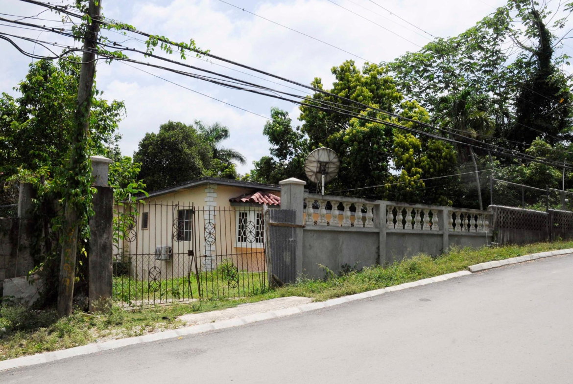 Eighth image of 25 Tucker Drive in Irwin, St. James, Jamaica - property is For Sale