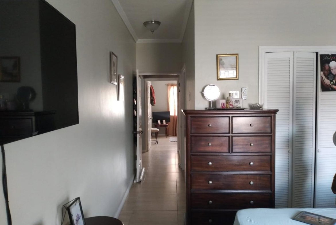 Seventh image of 14-1d Essex Avenue in Barbican, St. Andrew, Jamaica - property is For Rent