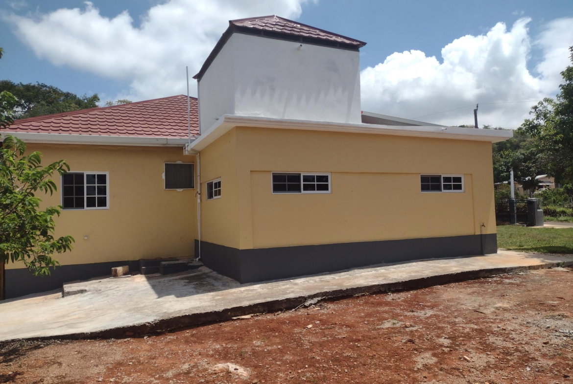 Eighth image of Fairfield, Lincoln in Hatfield, Manchester, Jamaica - property is For Sale