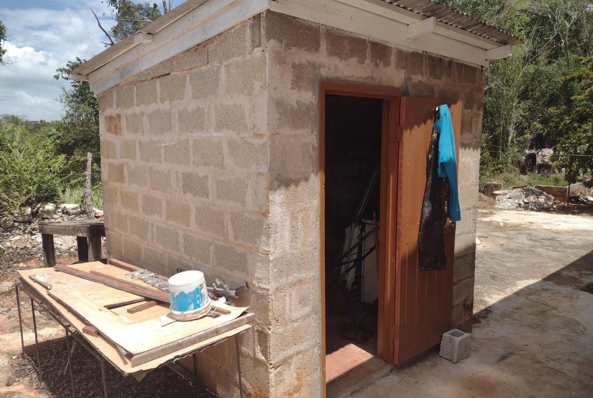 Tenth image of Fairfield, Lincoln in Hatfield, Manchester, Jamaica - property is For Sale