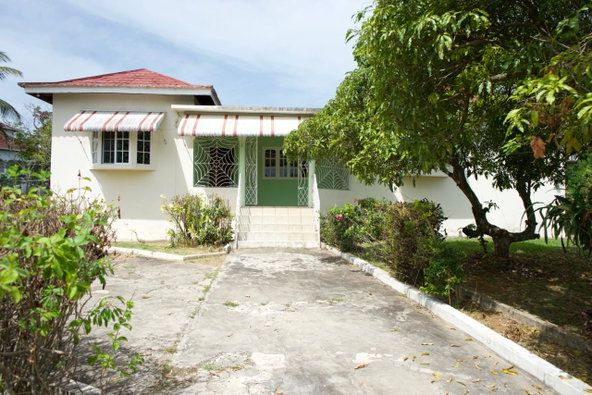 Second image of 9 Bougainvillea Drive in Santa Cruz, St. Elizabeth, Jamaica - property is For Sale