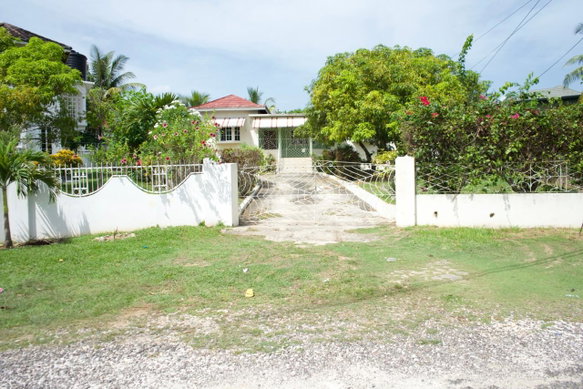First image of 9 Bougainvillea Drive in Santa Cruz, St. Elizabeth, Jamaica - property is For Sale