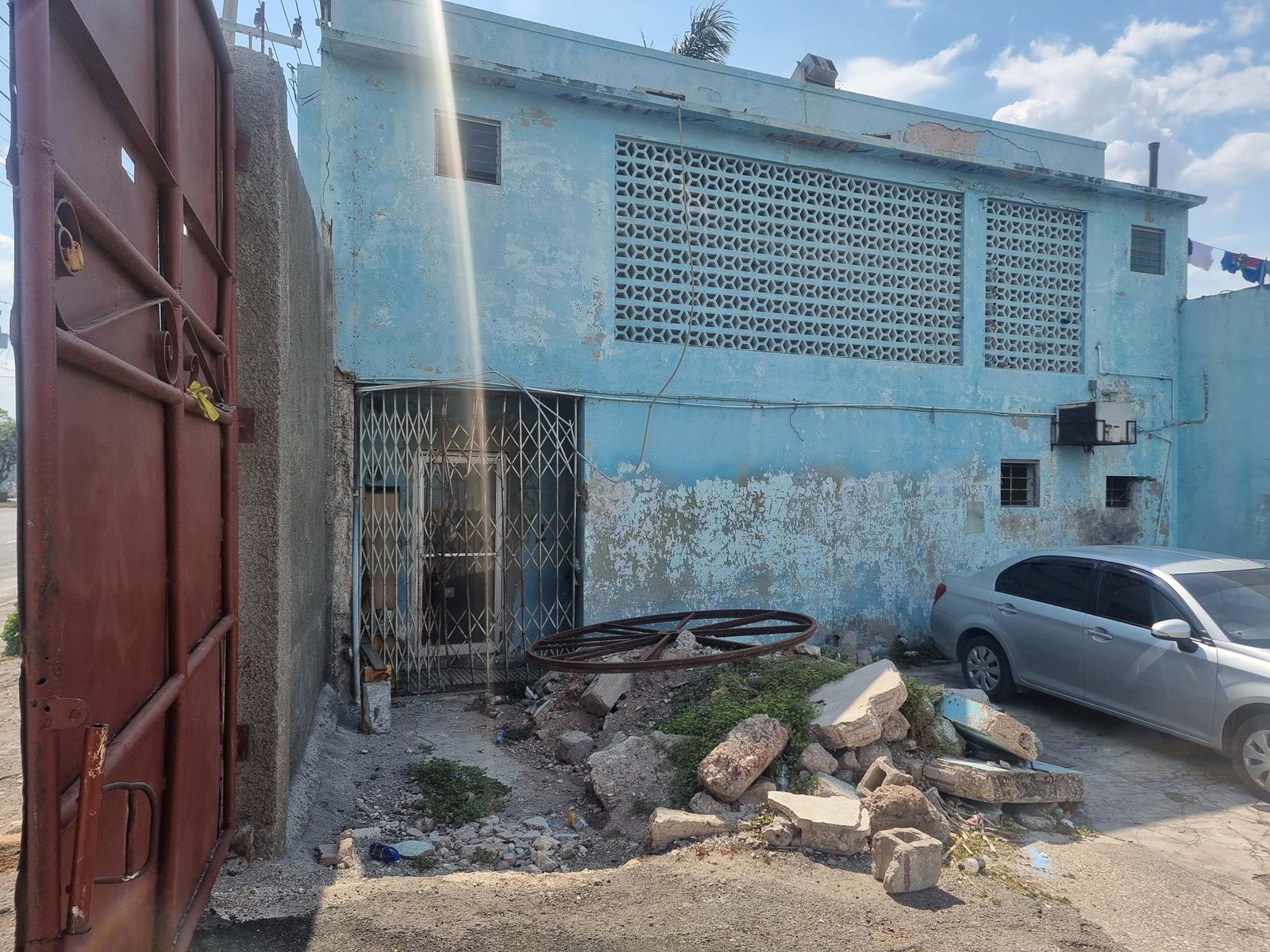 Third image of 2 Water Lane in KINGSTON, Kingston, Jamaica - property is For Rent
