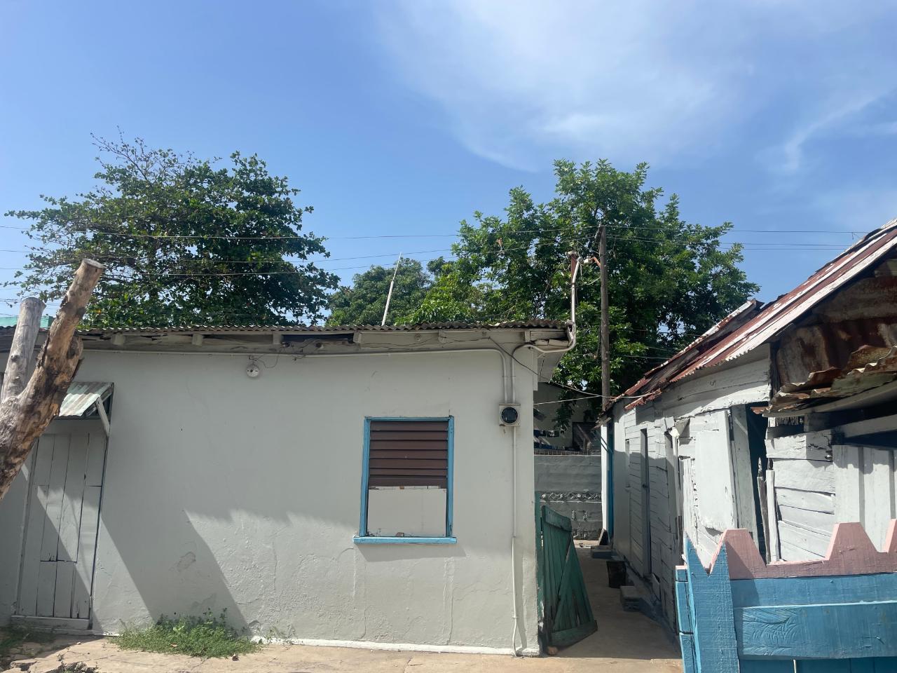 Eleventh image of 8 Paisley Road in Kingston 12, St. Andrew, Jamaica - property is For Sale