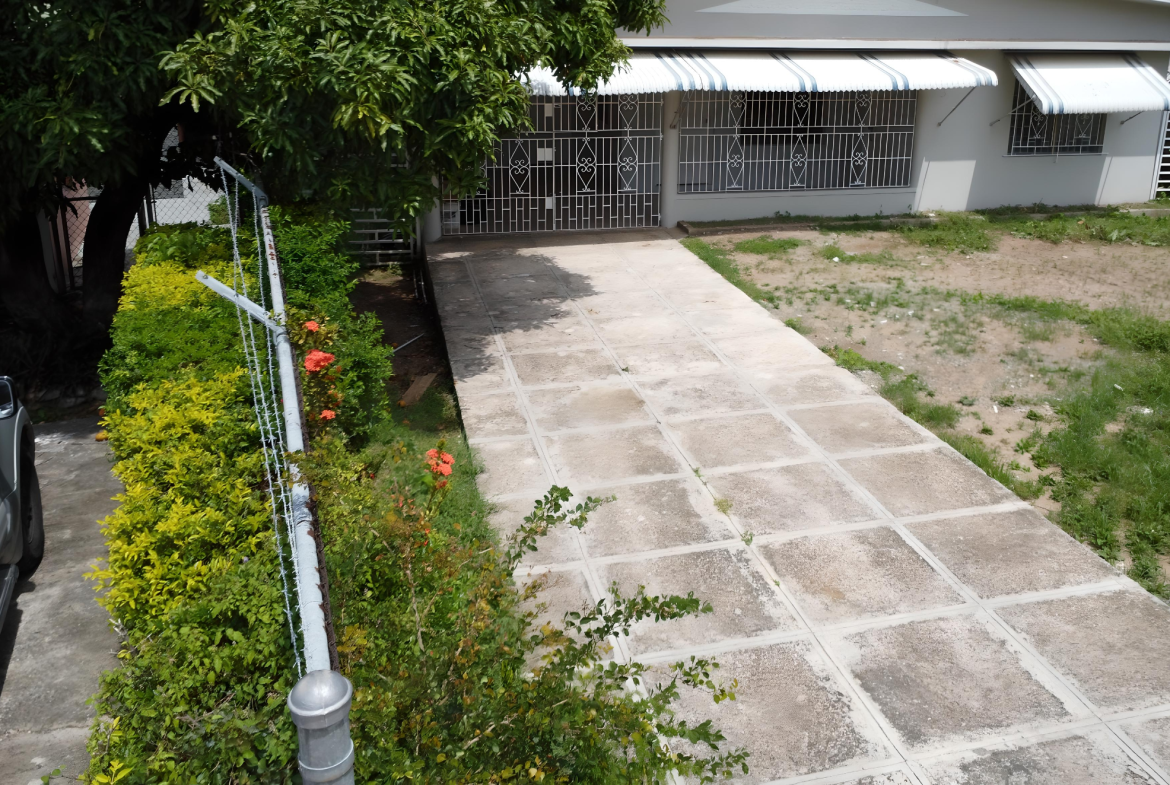 Twelfth image of 3 Bowerbank Avenue in Red Hills, St. Andrew, Jamaica - property is For Rent
