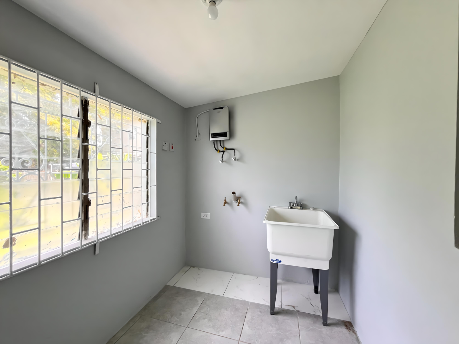 Ninth image of 3 Bowerbank Avenue in Red Hills, St. Andrew, Jamaica - property is For Rent
