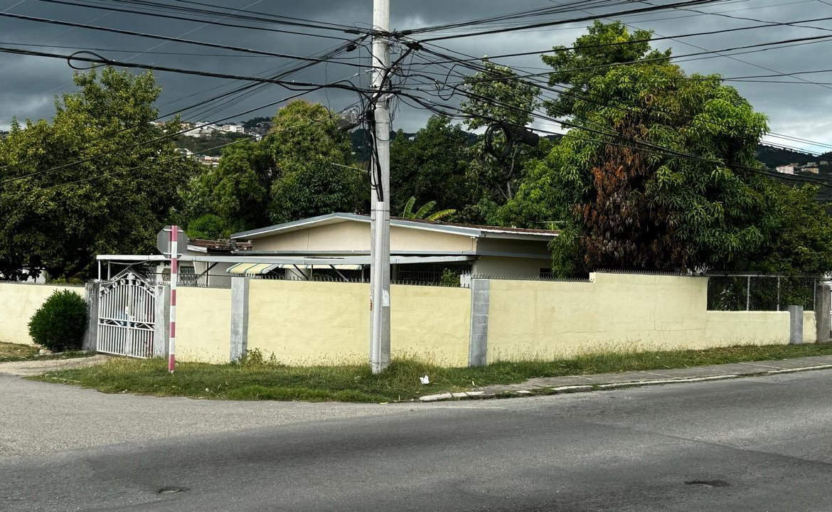 Sixteenth image of 30 Druesdale Avenue, Kingsto in Kingston 19, St. Andrew, Jamaica - property is For Sale