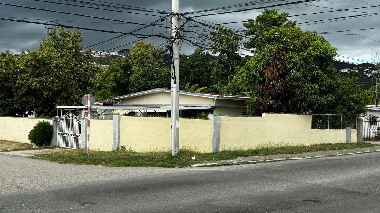 Sixteenth image of 30 Druesdale Avenue, Kingsto in Kingston 19, St. Andrew, Jamaica - property is For Sale