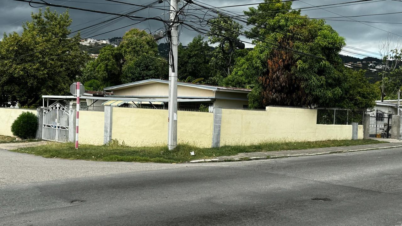 Seventeenth image of 30 Druesdale Avenue, Kingsto in Kingston 19, St. Andrew, Jamaica - property is For Sale