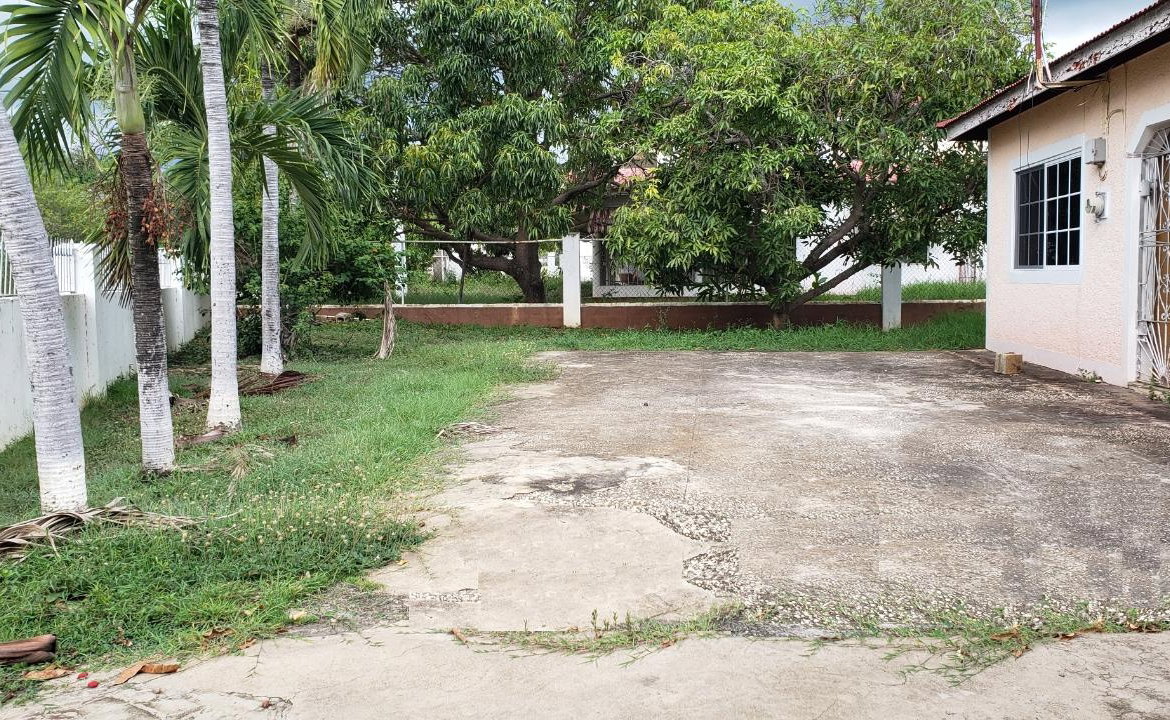 Second image of 31 West Park Avenue in May Pen, Clarendon, Jamaica - property is For Sale