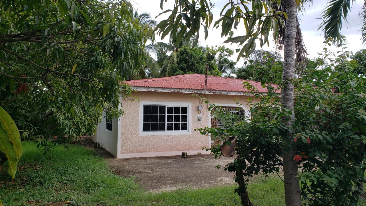 Spacious-Family-Home-for-Sale-in-MayPen-Clarendon-Investment-Opportunity First image of 31 West Park Avenue in May Pen, Clarendon, Jamaica - property is For Sale