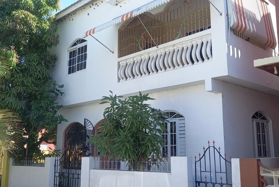 First image of 4 West 34 Place in Greater Portmore, St. Catherine, Jamaica - property is For Sale