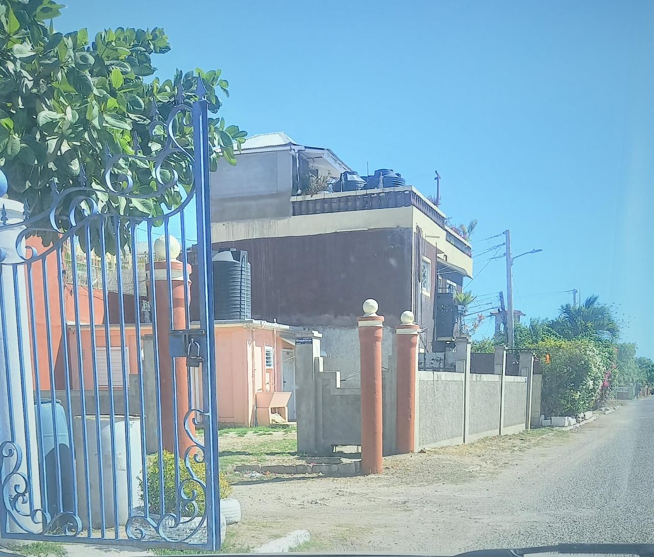 Seventeenth image of 4 West 34 Place in Greater Portmore, St. Catherine, Jamaica - property is For Sale