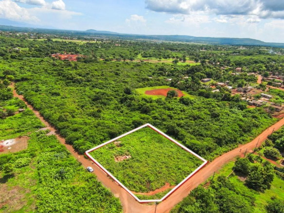 First image of 2 Naseberry Grove, st Cathe in Naseberry Grove, St. Catherine, Jamaica - property is For Sale
