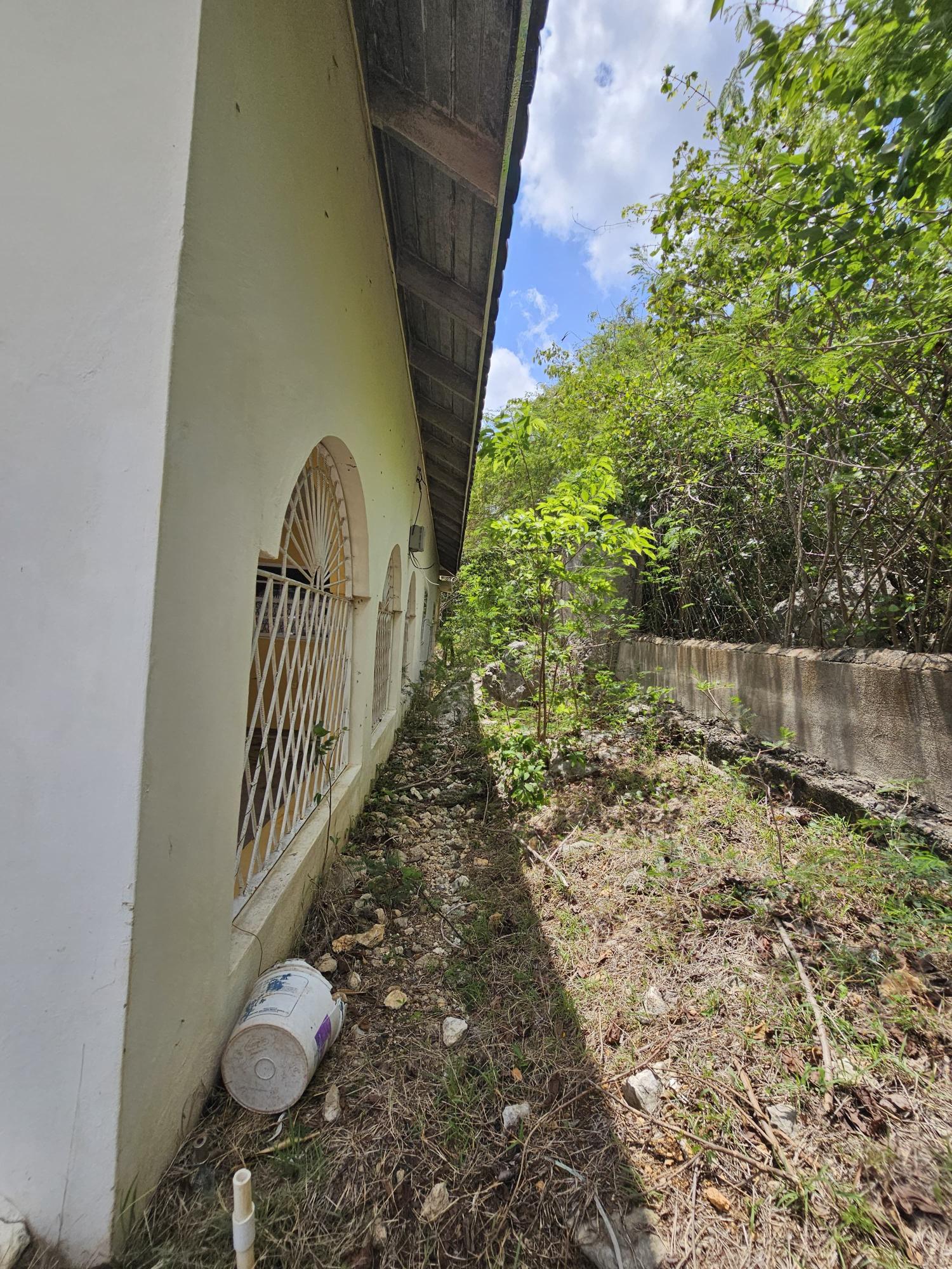 Ninth image of 124 Central Avenue in Chateau, Clarendon, Jamaica - property is For Sale