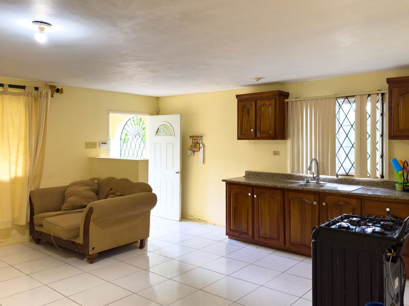 Spacious-Income-Earning-House-for-Sale-in-Mandeville-Jamaica Eighth image of Lot 33 College View Avenue, Mand in Cedar Grove, Manchester, Jamaica - property is For Sale