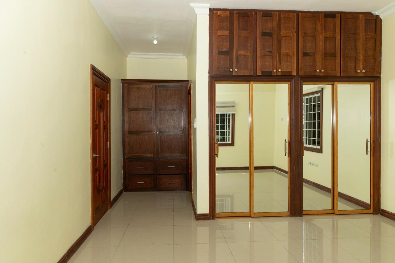 Eleventh image of Th-3-7-9 Clieveden Avenue in Kingston 6, St. Andrew, Jamaica - property is For Rent