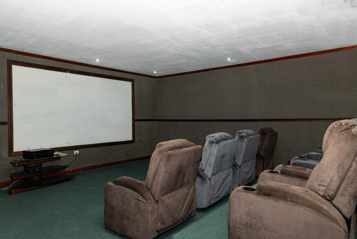 Twenty-Sixth image of Th-3-7-9 Clieveden Avenue in Kingston 6, St. Andrew, Jamaica - property is For Rent