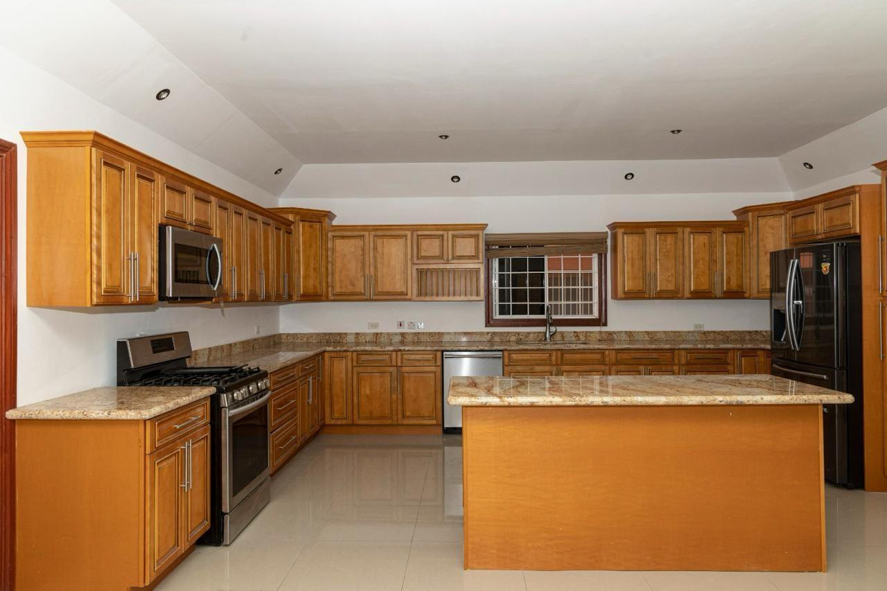 Fourth image of Th-3-7-9 Clieveden Avenue in Kingston 6, St. Andrew, Jamaica - property is For Rent