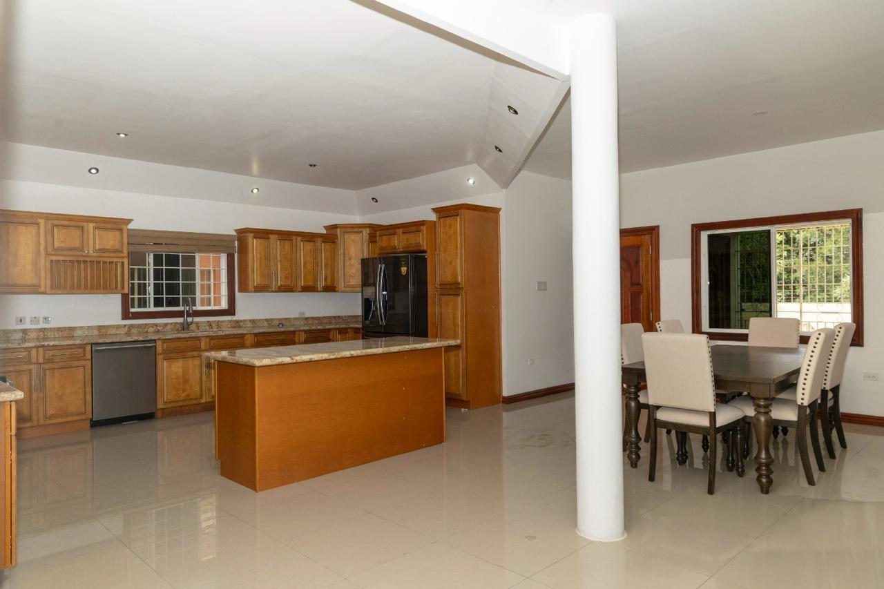 Fifth image of Th-3-7-9 Clieveden Avenue in Kingston 6, St. Andrew, Jamaica - property is For Rent