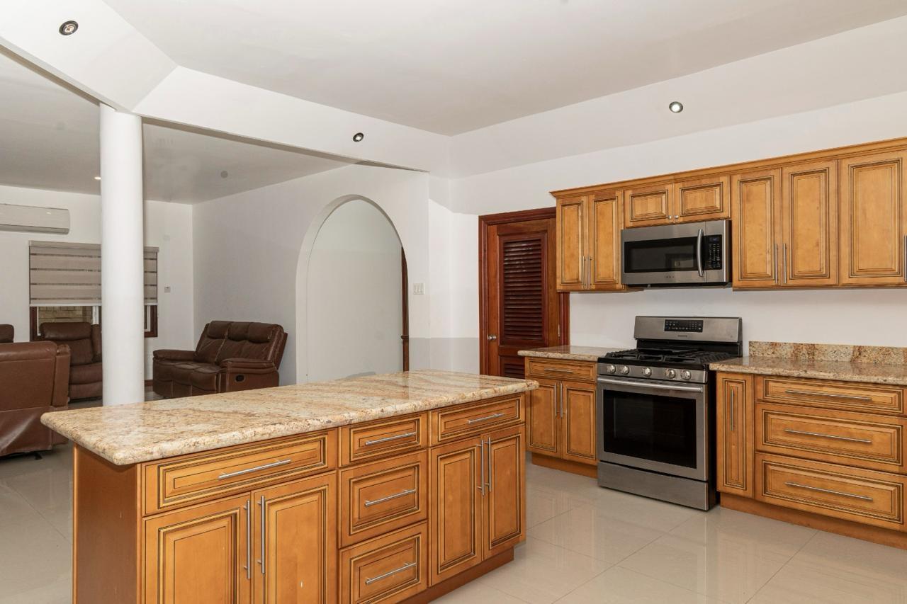 Eighth image of Th-3-7-9 Clieveden Avenue in Kingston 6, St. Andrew, Jamaica - property is For Rent