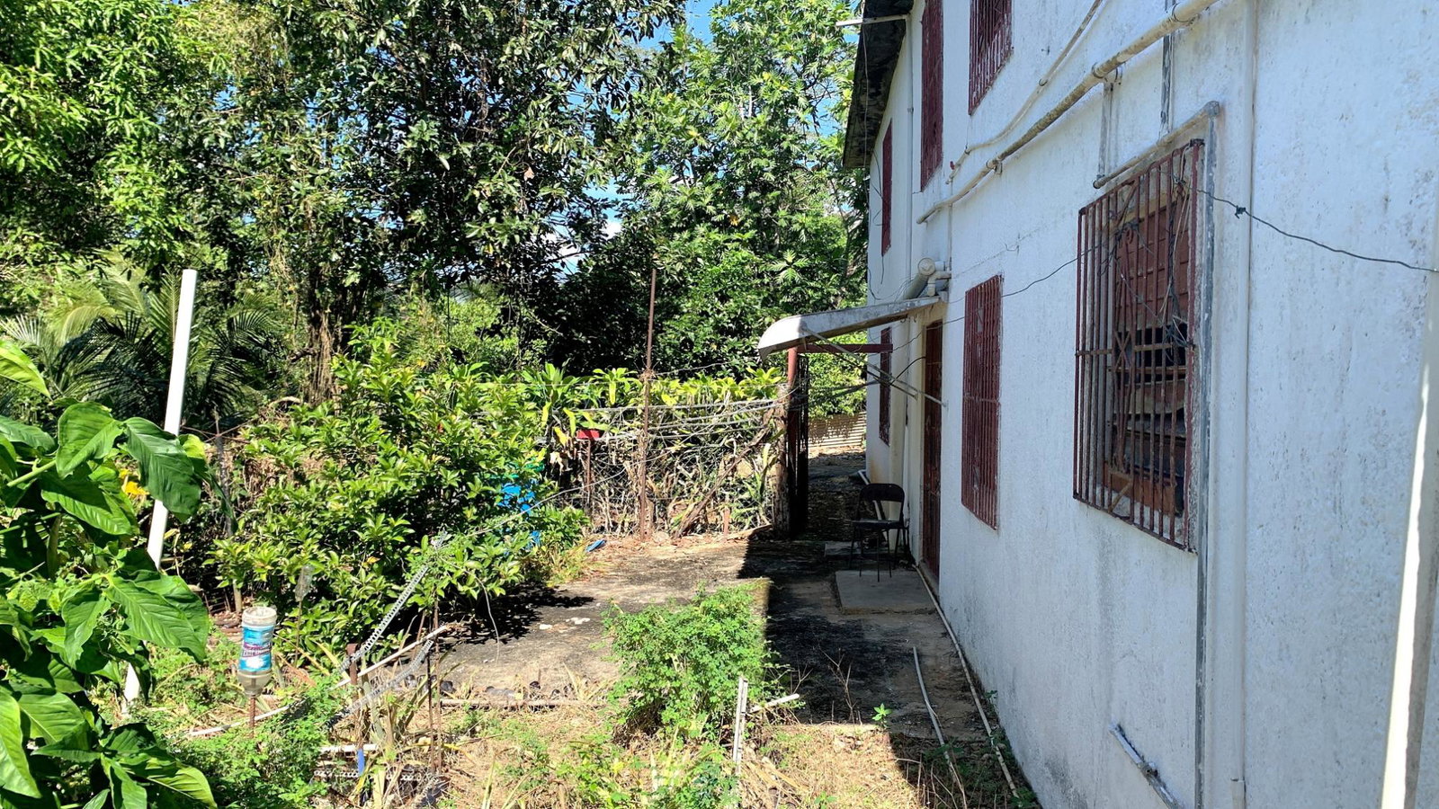 Spacious-Two-Family-Home-for-Sale-in-Linstead-Jamaica Fourth image of Part of Banbury in Linstead, St. Catherine, Jamaica - property is For Sale