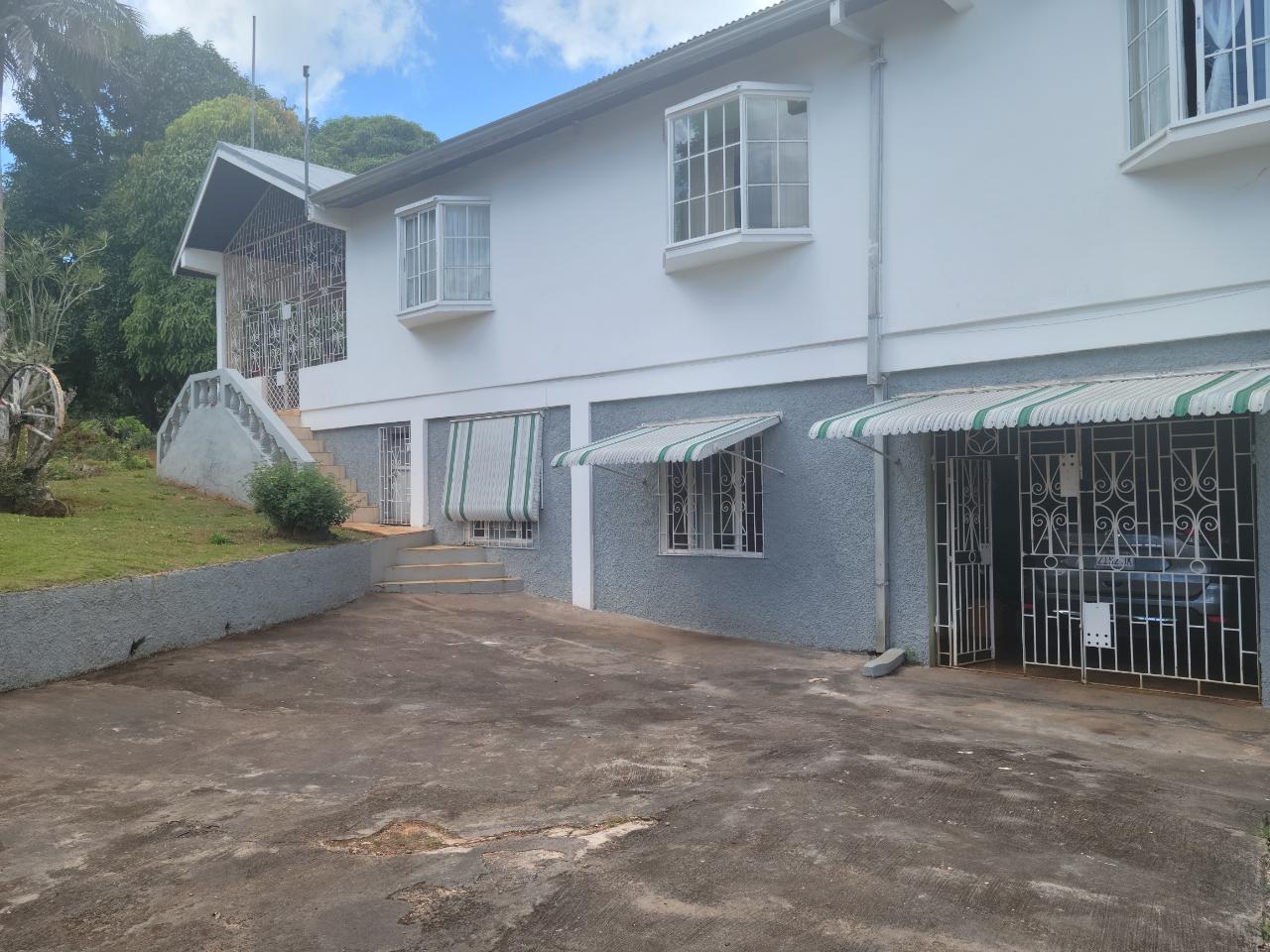 Spalding-6-Bedroom-House-for-Sale-Income-Potential-in-Manchester-Jamaica Fourth image of Knox Hill in Glencoe Meadows, Manchester, Jamaica - property is For Sale