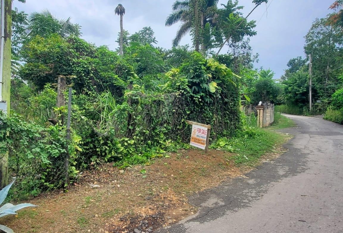 First image of Three Courts, Retreat in Retreat, St. Mary, Jamaica - property is For Sale