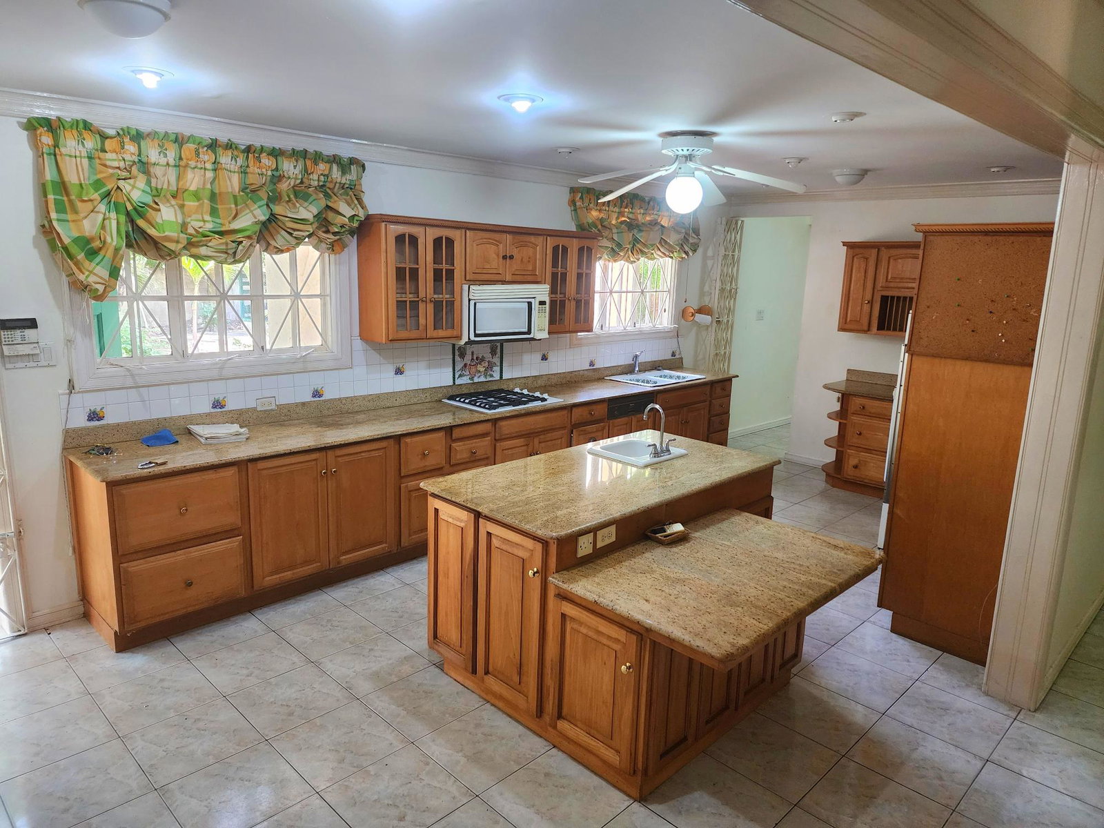 Fifth image of 29 Seymour Avenue in Kingston 6, St. Andrew, Jamaica - property is For Rent