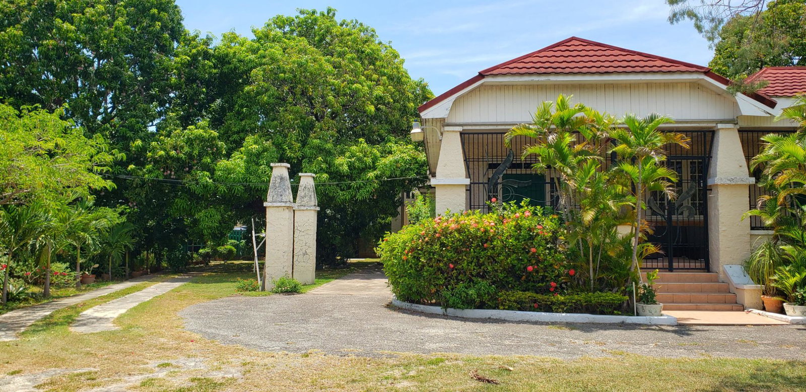 Ninth image of 29 Seymour Avenue in Kingston 6, St. Andrew, Jamaica - property is For Rent