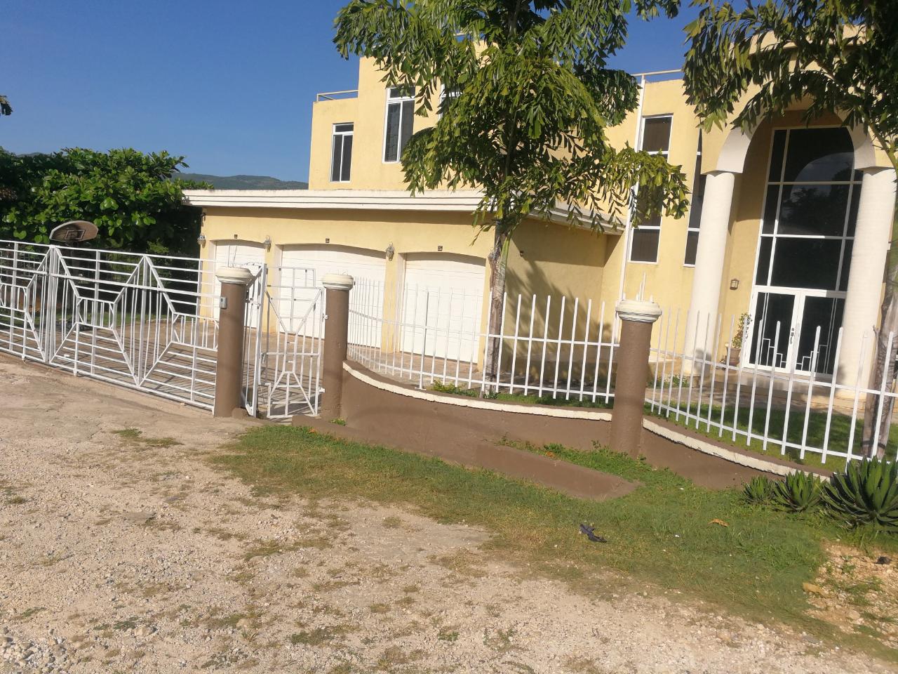 Fifth image of 18 Boxwood, Santa Cruz in Santa Cruz, St. Elizabeth, Jamaica - property is For Sale