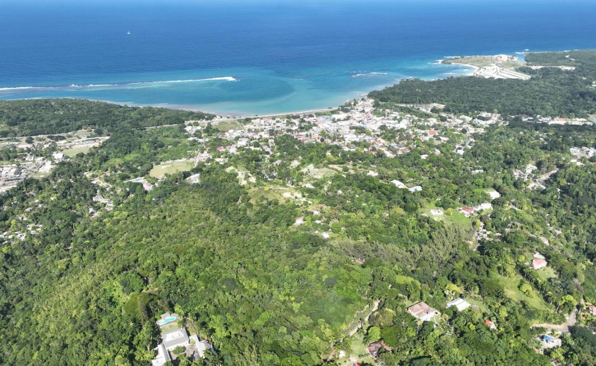 Seventh image of 11 Sussex, Lime Hall in St. Ann's Bay, St. Ann, Jamaica - property is For Sale