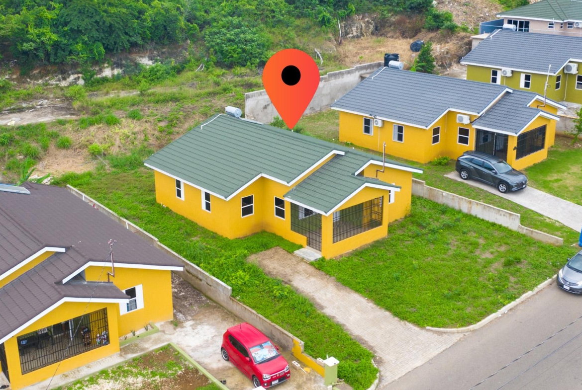 First image of 721 Stonebrook Manor in STONEBROOK, Trelawny, Jamaica - property is For Sale