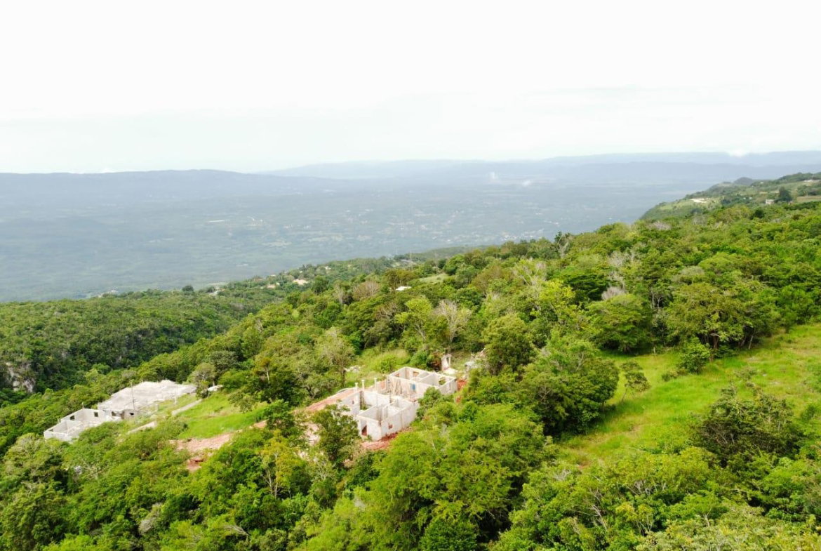 Fifth image of Spur Tree in Spur Tree, Manchester, Jamaica - property is For Sale