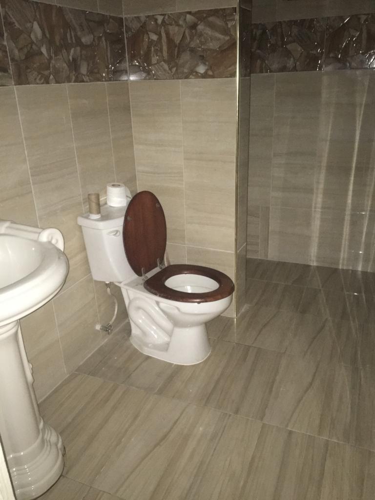 Stunning-10-Bedroom-House-for-Sale-in-Paradise-Edge-Boscobel-Jamaica Eleventh image of Lot 531- Paradise Edge, Boscobel in Boscobel, St. Mary, Jamaica - property is For Sale