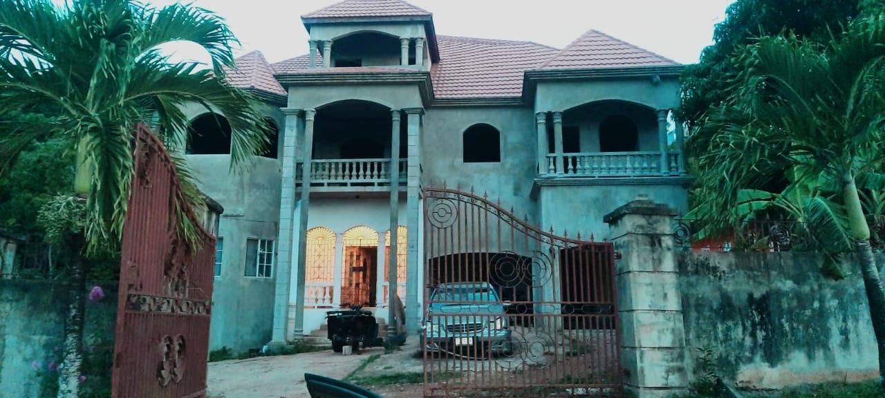 Stunning-10-Bedroom-House-for-Sale-in-Paradise-Edge-Boscobel-Jamaica Twenty-Second image of Lot 531- Paradise Edge, Boscobel in Boscobel, St. Mary, Jamaica - property is For Sale