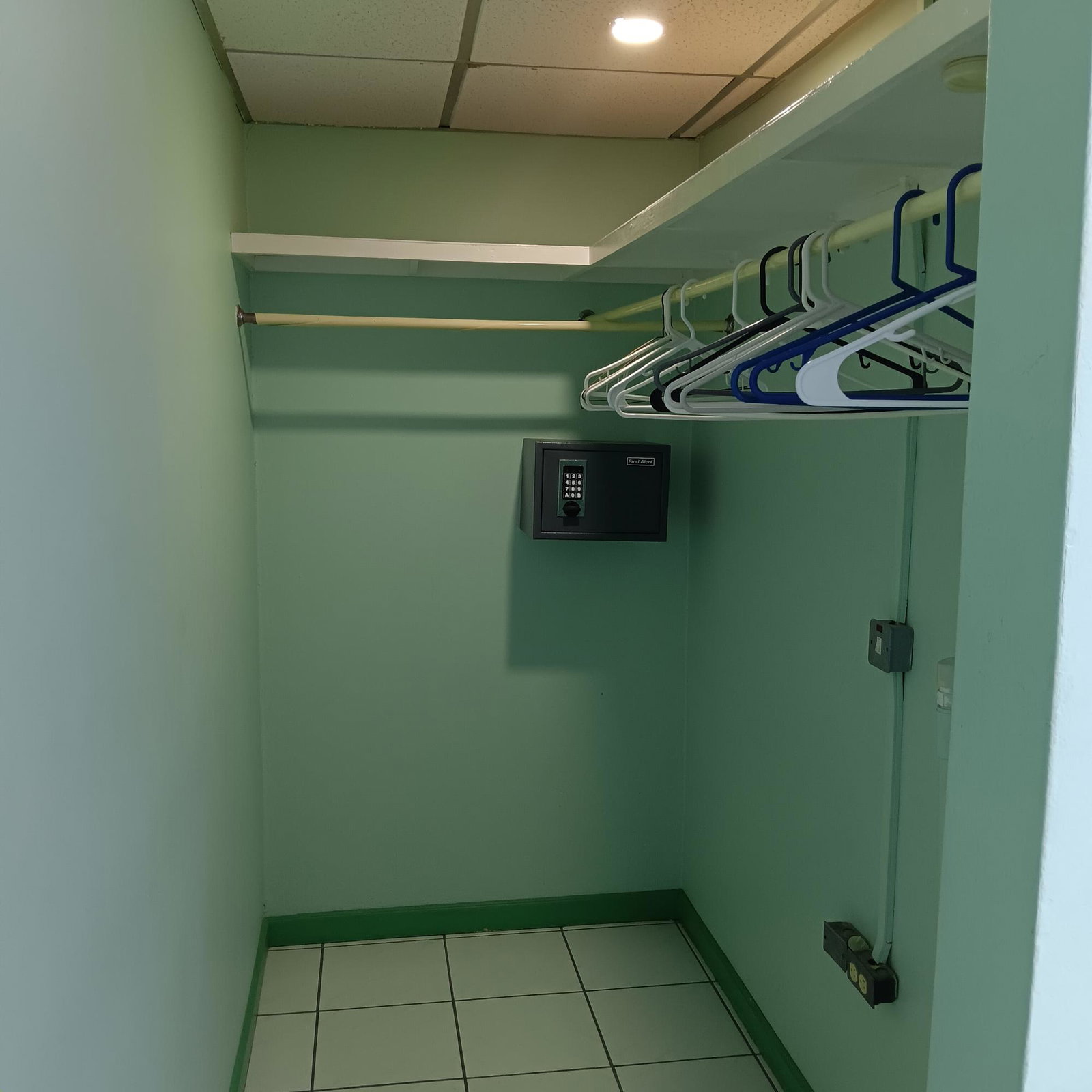 Stunning-2-Bedroom-Apartment-for-Rent-in-Courtleigh-Towers-New-Kingston Eleventh image of 40-3 Renfrew Road in Kingston 10, St. Andrew, Jamaica - property is For Rent