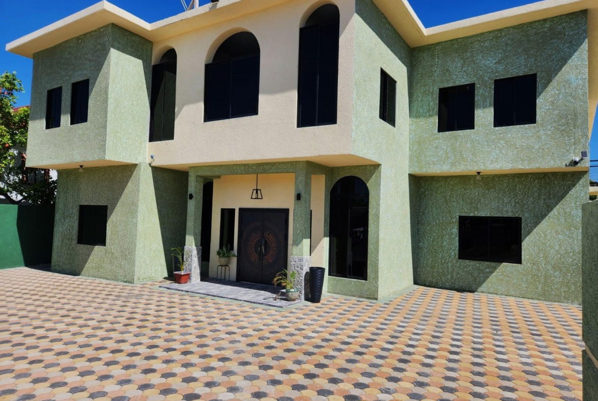 Seventh image of 1-4 Arawak Close in HELLSHIRE HILLS, St. Catherine, Jamaica - property is For Rent
