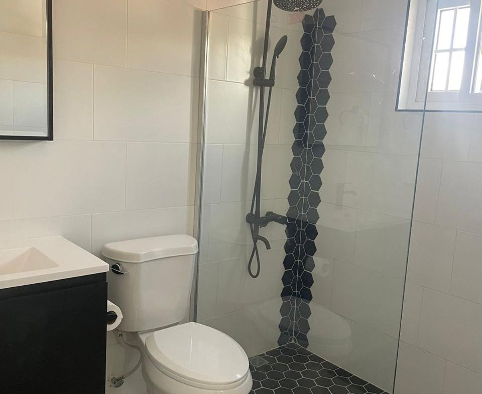 Sixth image of 14-9a Liguanea Avenue in LIGUANEA, St. Andrew, Jamaica - property is For Rent