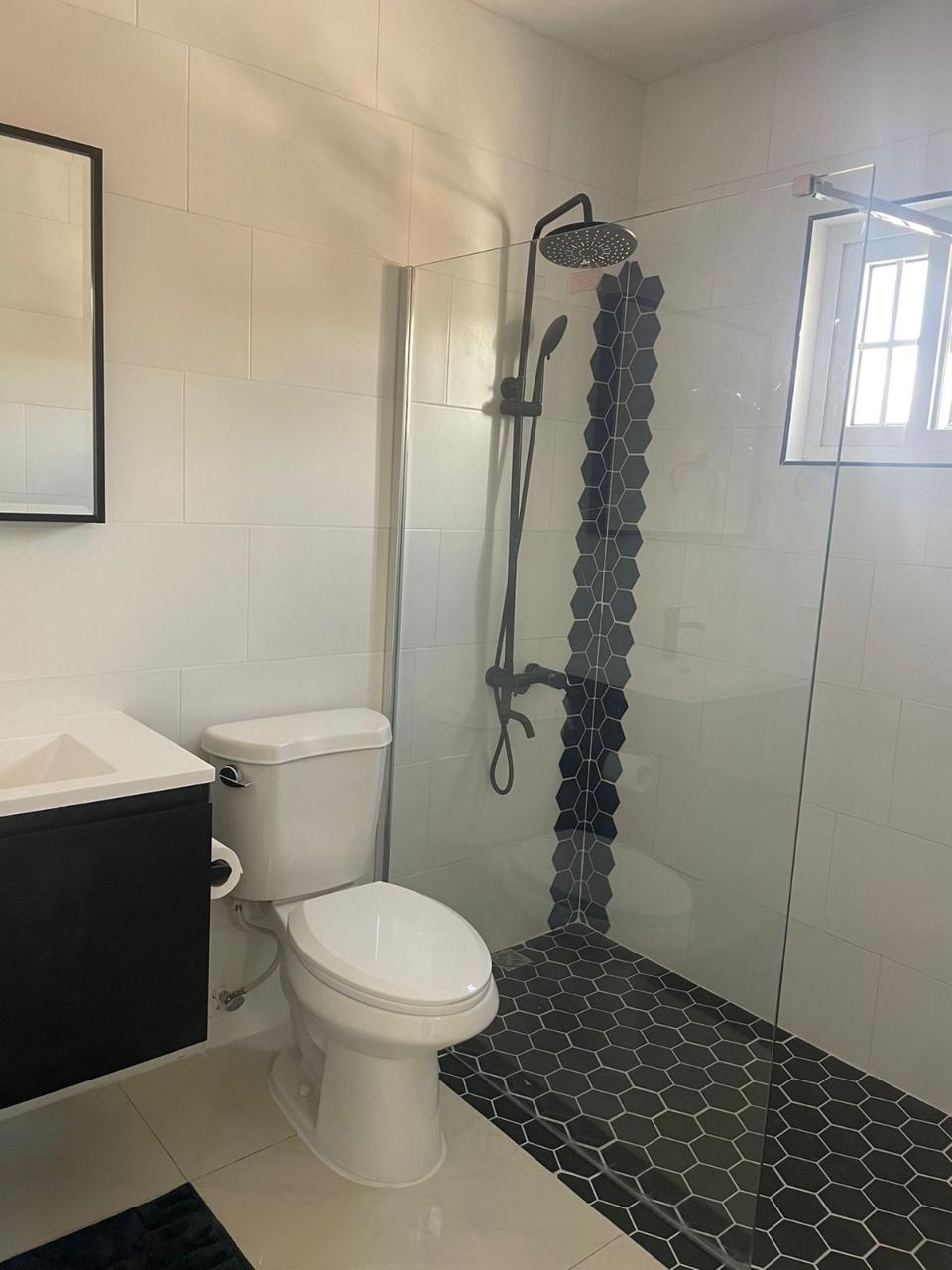 Sixth image of 14-9a Liguanea Avenue in LIGUANEA, St. Andrew, Jamaica - property is For Rent