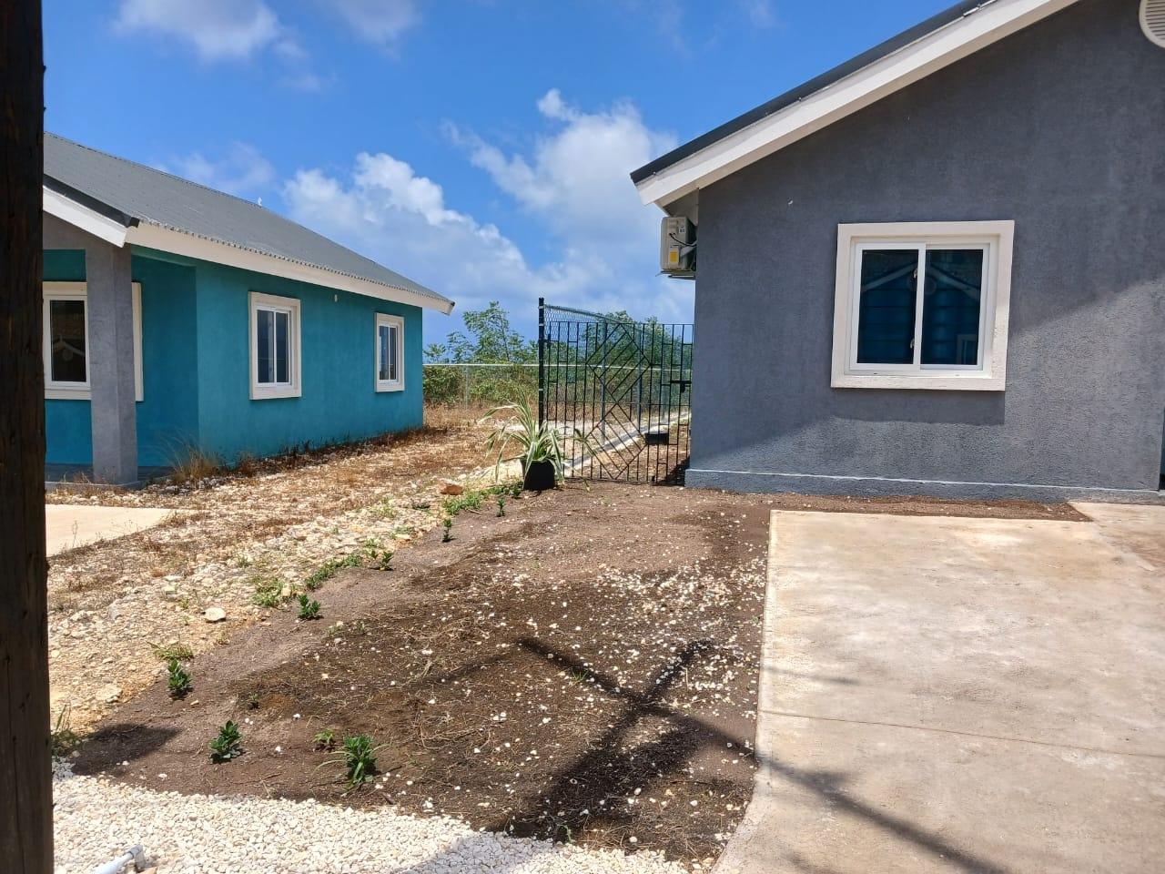 Stunning-2-Bedroom-House-for-Rent-in-Edmund-Ridge-Estate-Jamaica Second image of 185 Edmund Ridge Estate in SPOT VALLEY, St. James, Jamaica - property is For Rent