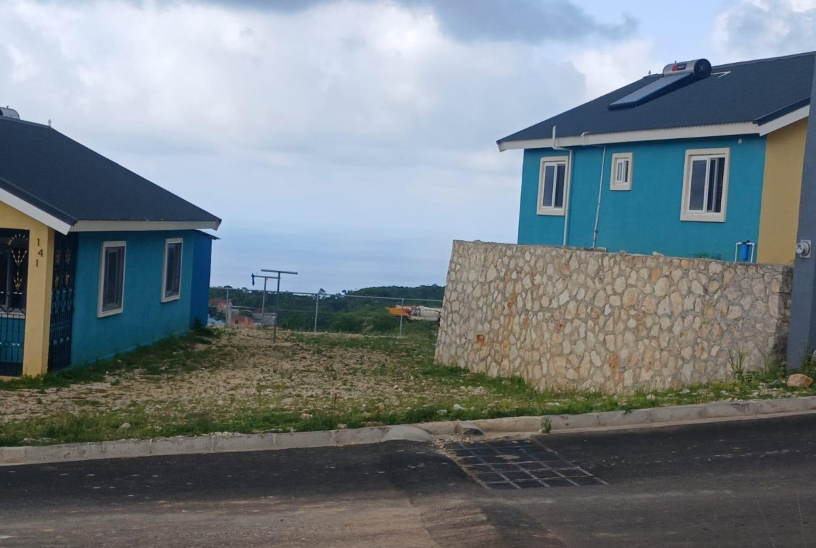 Fourteenth image of 95 Edmund Ridge Estate in SPOT VALLEY, St. James, Jamaica - property is For Rent