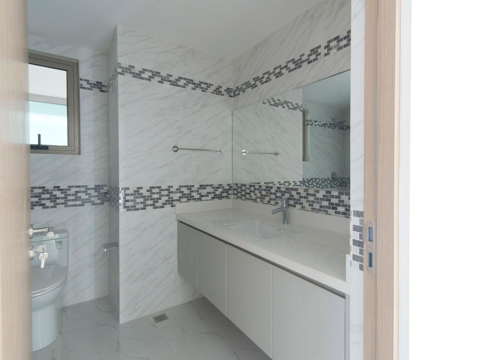 Twelfth image of B5-4-50 1/4 Deanery Road in Kingston 3, St. Andrew, Jamaica - property is For Sale