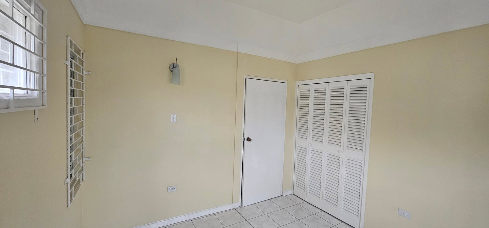 Stunning-2-Bedroom-Penthouse-for-Rent-in-New-Kingston-Jamaica Fifteenth image of 32-4-12 Renfrew Road in Kingston 10, St. Andrew, Jamaica - property is For Rent
