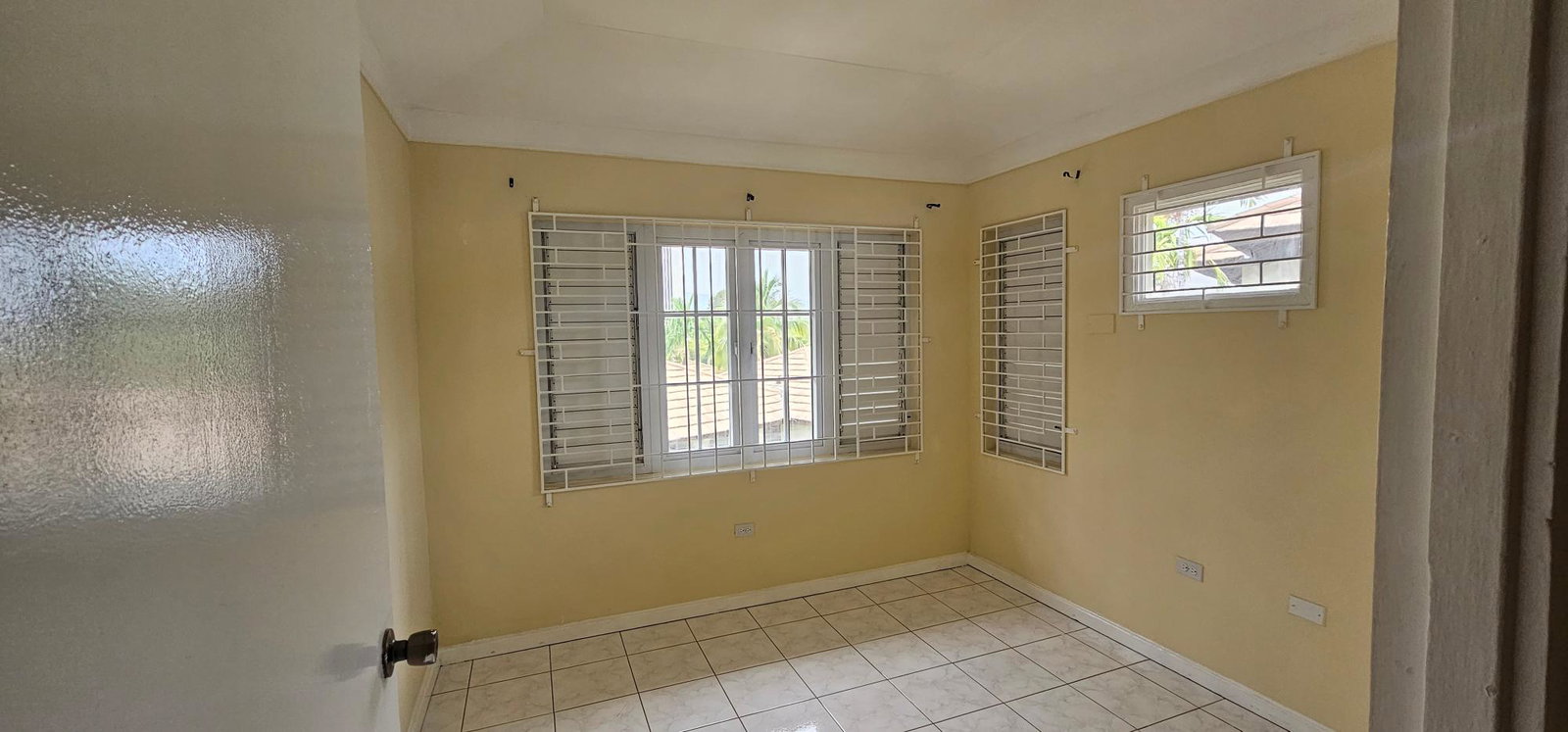 Stunning-2-Bedroom-Penthouse-for-Rent-in-New-Kingston-Jamaica Sixteenth image of 32-4-12 Renfrew Road in Kingston 10, St. Andrew, Jamaica - property is For Rent