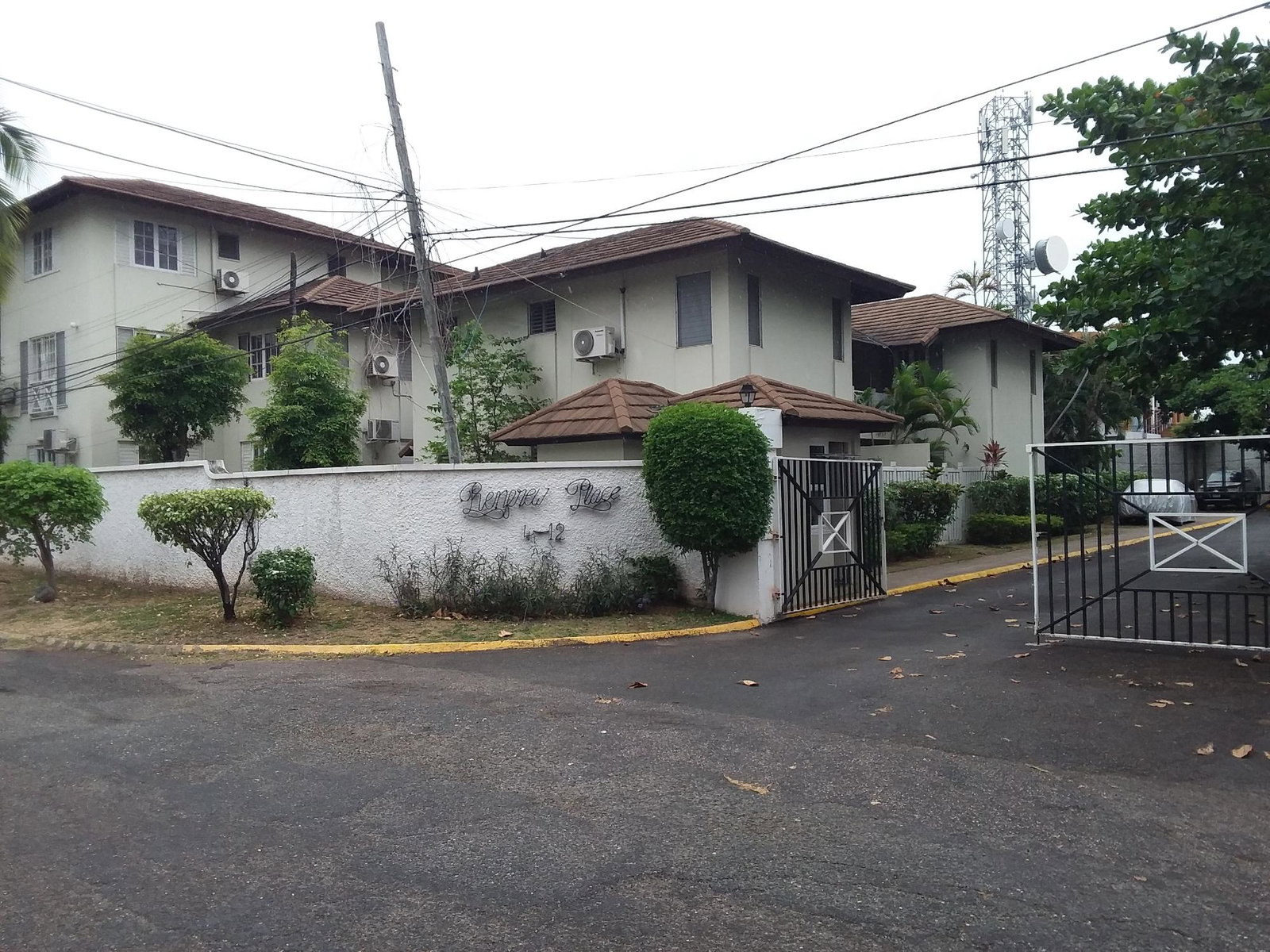 Stunning-2-Bedroom-Penthouse-for-Rent-in-New-Kingston-Jamaica First image of 32-4-12 Renfrew Road in Kingston 10, St. Andrew, Jamaica - property is For Rent