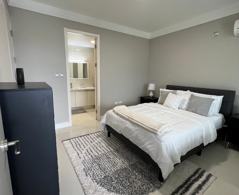 Eleventh image of 904-20 South Avenue, Kingston 10 in Kingston 10, St. Andrew, Jamaica - property is For Sale