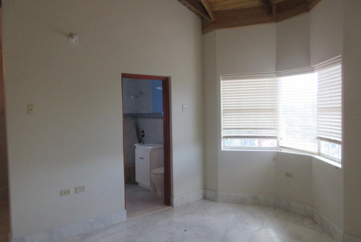 Twelfth image of 1st Floor-8 South Hopefield Ave in Kingston 6, St. Andrew, Jamaica - property is For Rent