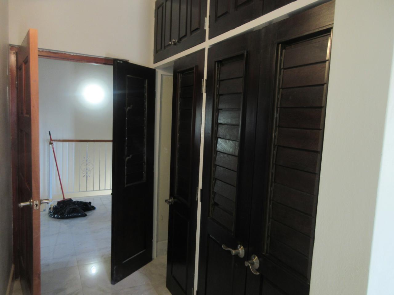 Twentieth image of 1st Floor-8 South Hopefield Ave in Kingston 6, St. Andrew, Jamaica - property is For Rent